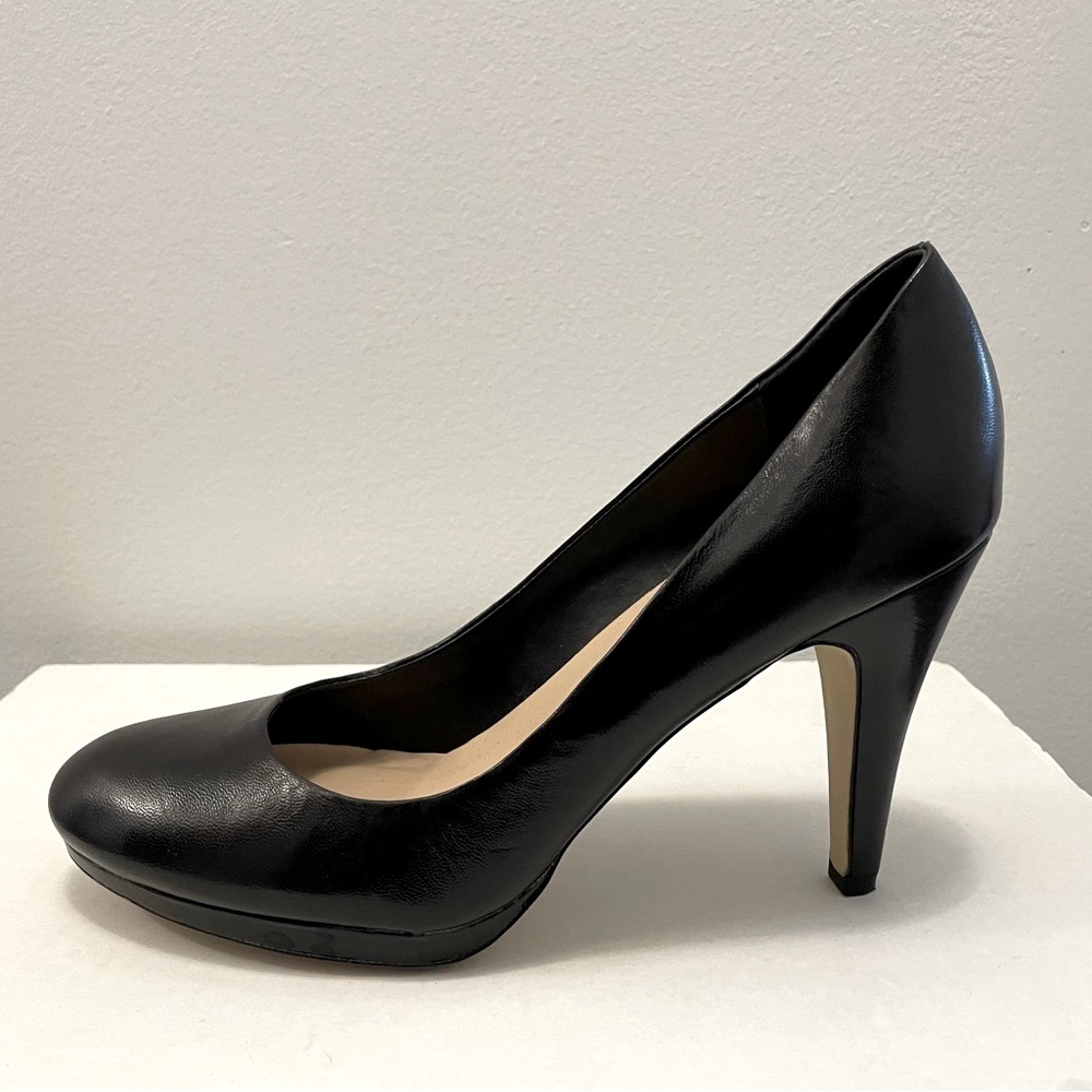 Black Leather Franco Sarto Platform Pumps - Like New